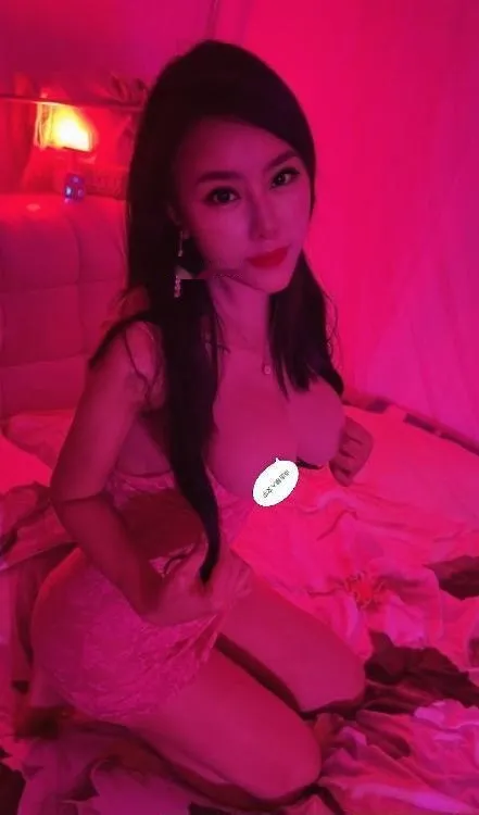 天河黑丝美女腿精