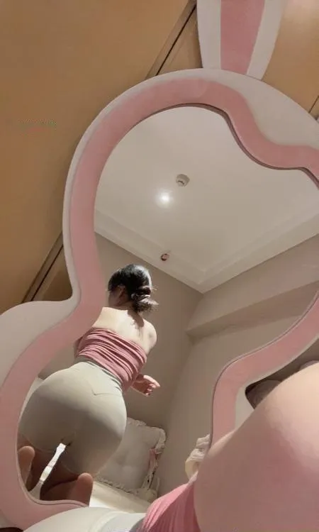 大胸小萝莉