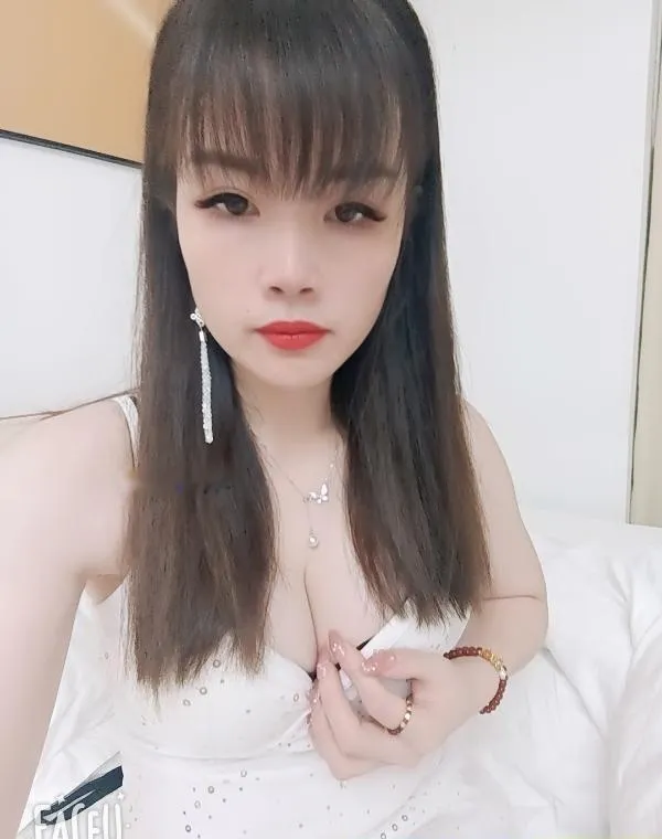 黄埔人妻艳艳