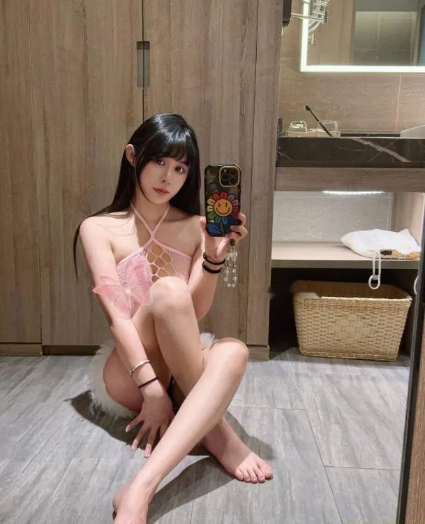 长腿细腰美女团团