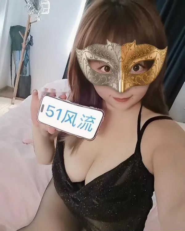 丰满型胖妞甜甜