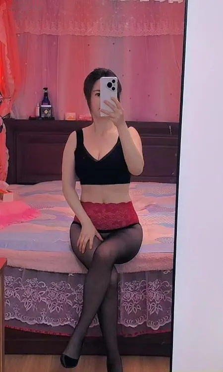 建业服务型少妇