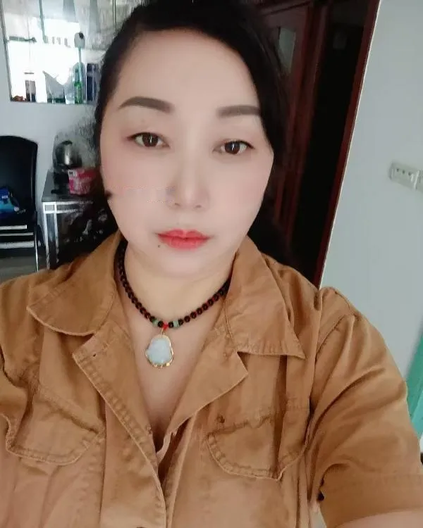 大胸少妇