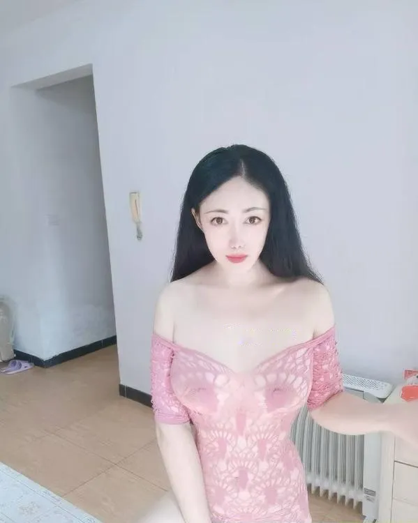 青羊身材苗条少妇