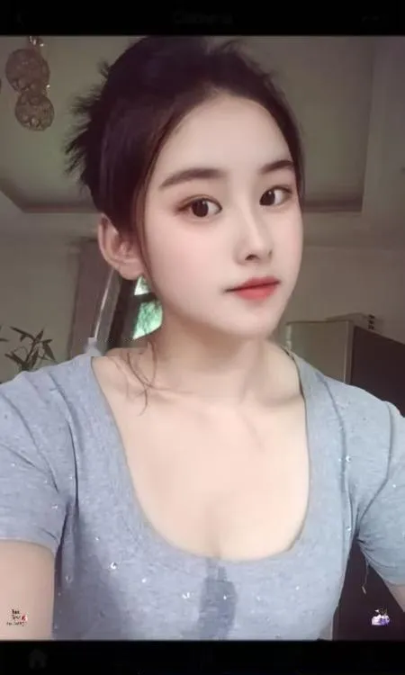 丰满迷人零零后