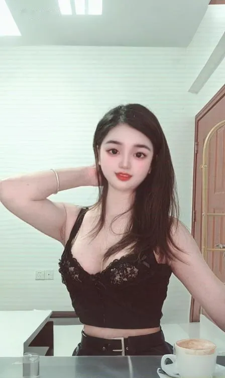 白云御姐樱桃