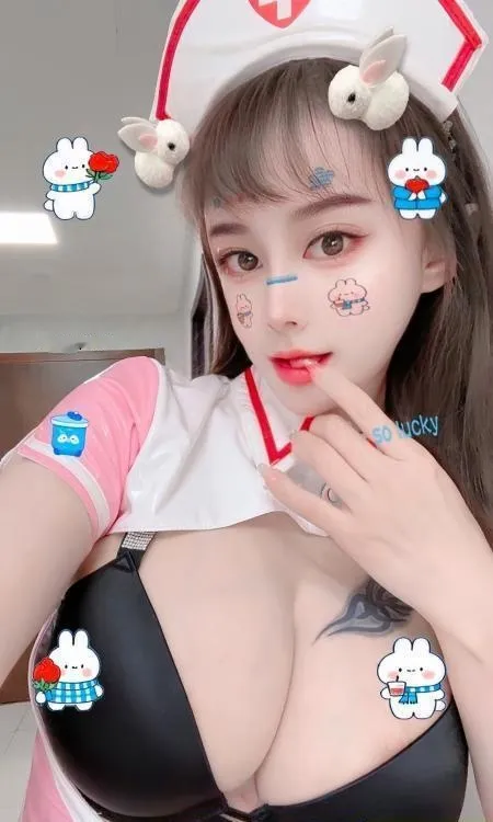 巨乳骚御姐琳琳