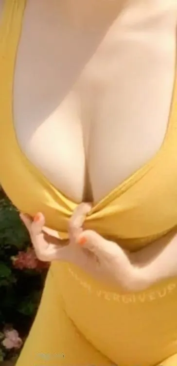 大胸口活王