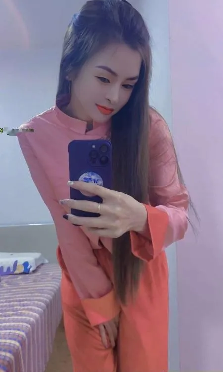 浦东粉乳骚女笑笑