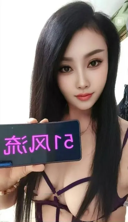 韵味十足火辣少妇