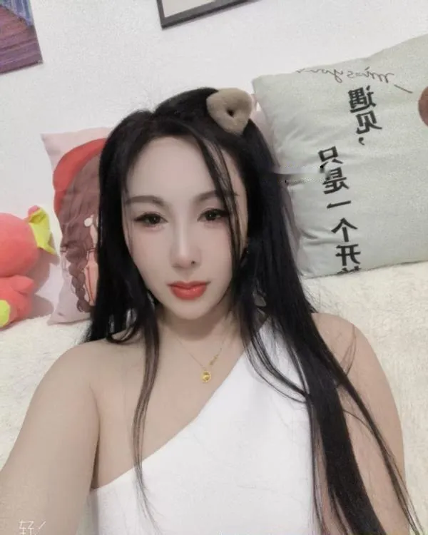 闷骚舌吻欣欣