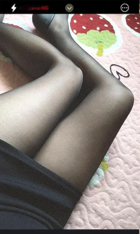 天津黑丝小骚逼