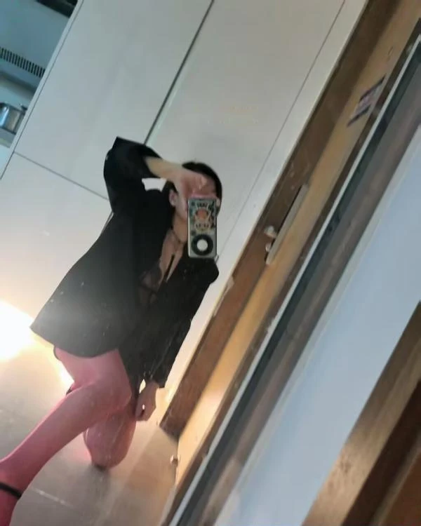 新新小少妇