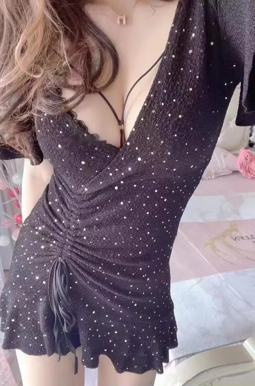 罗湖丰乳肥臀怪兽
