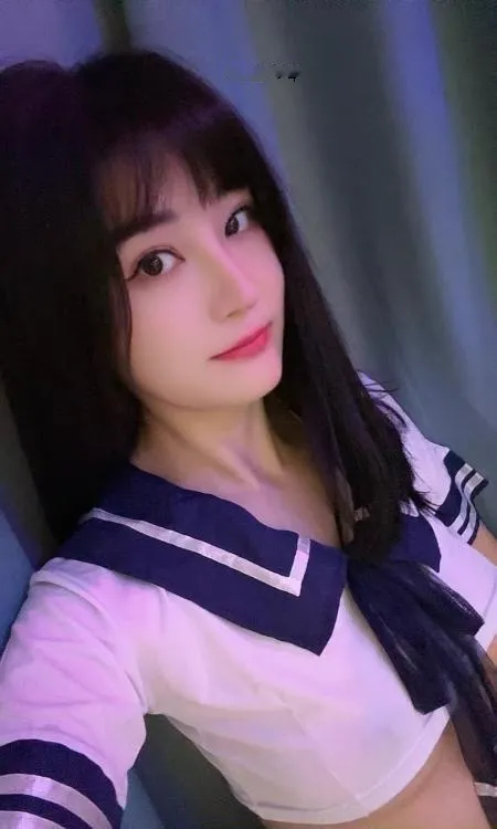 颜值担当黑丝性感骚妹