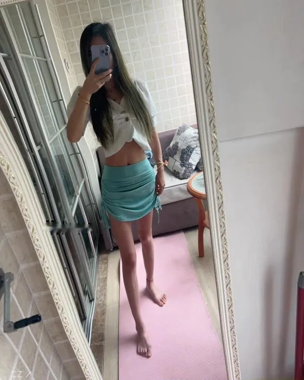 瑜伽小少妇