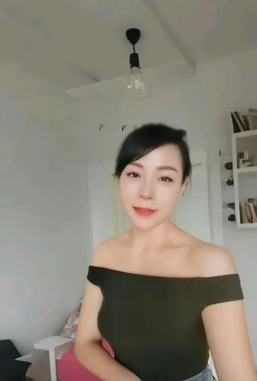 激情舌吻少妇