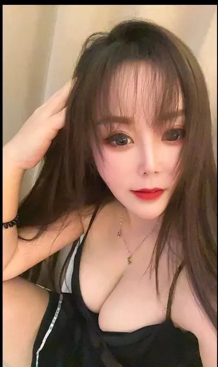 大胸服务控嫂子