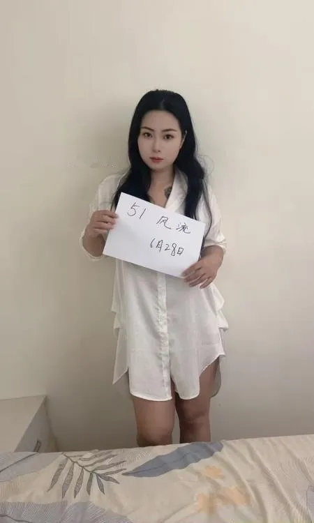 巨乳芊芊