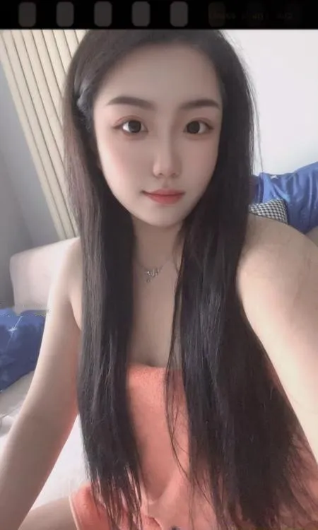 津南微胖女孩