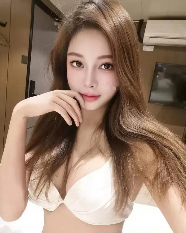 白云医美小护士金善恩