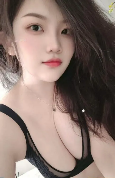 天河AV大胸妹