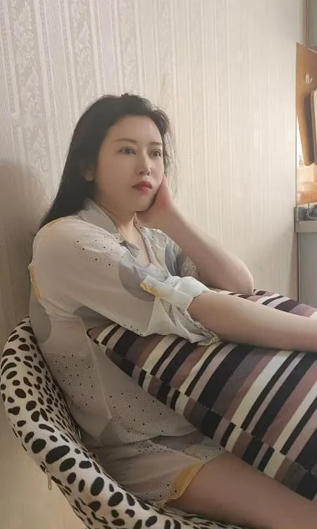 开福大奶少妇