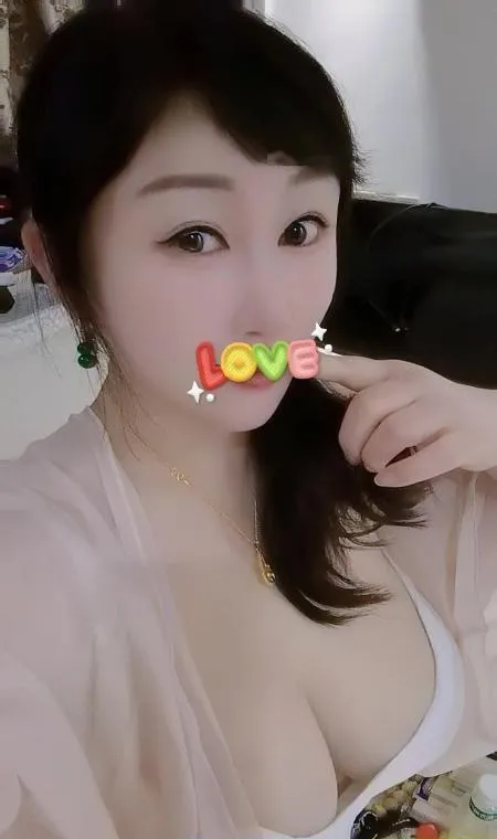 越秀巨乳玉美人
