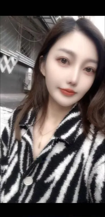 美女奶茶