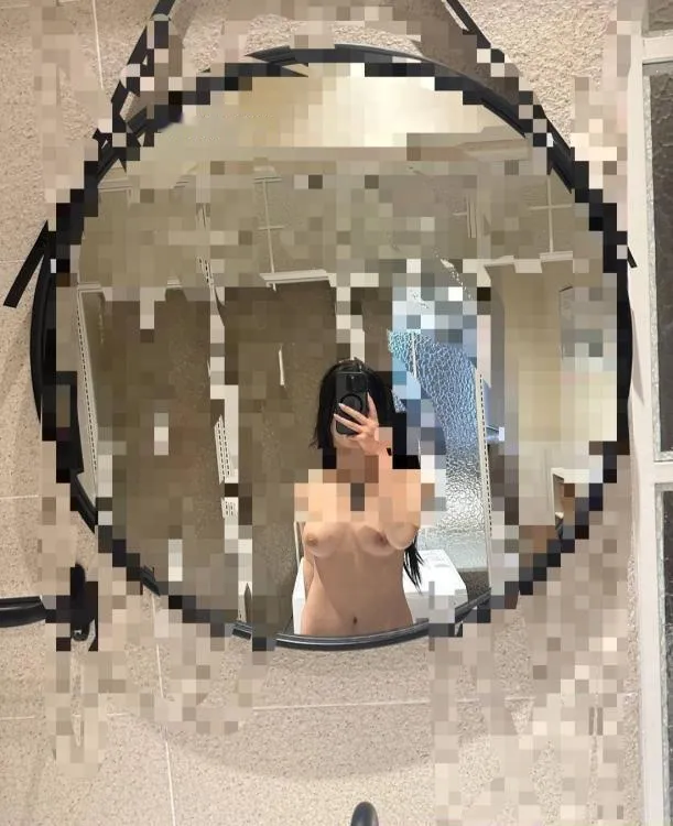 三点粉小少妇