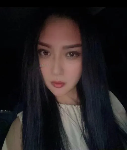 后入翘臀小姐姐