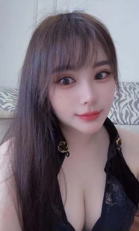 天河性感辣妹小乔