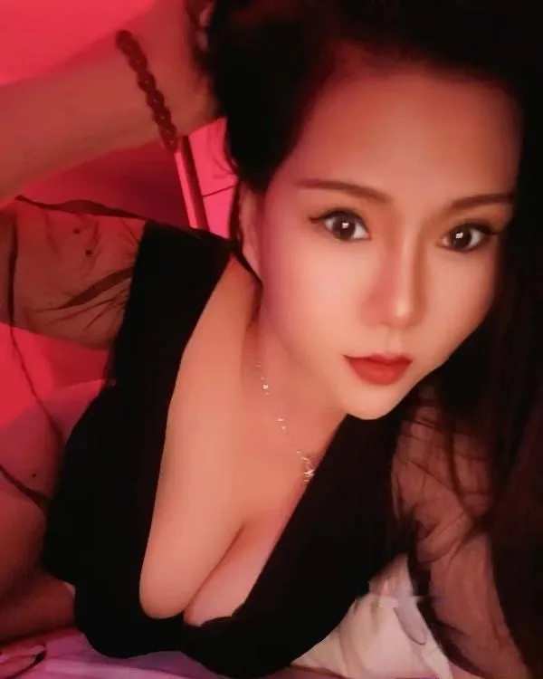 大奶骚货