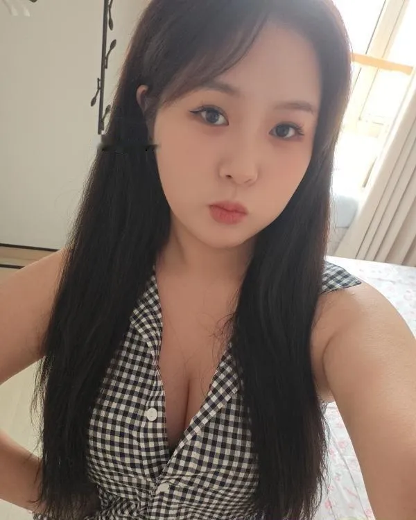 不会说话听不到的女孩