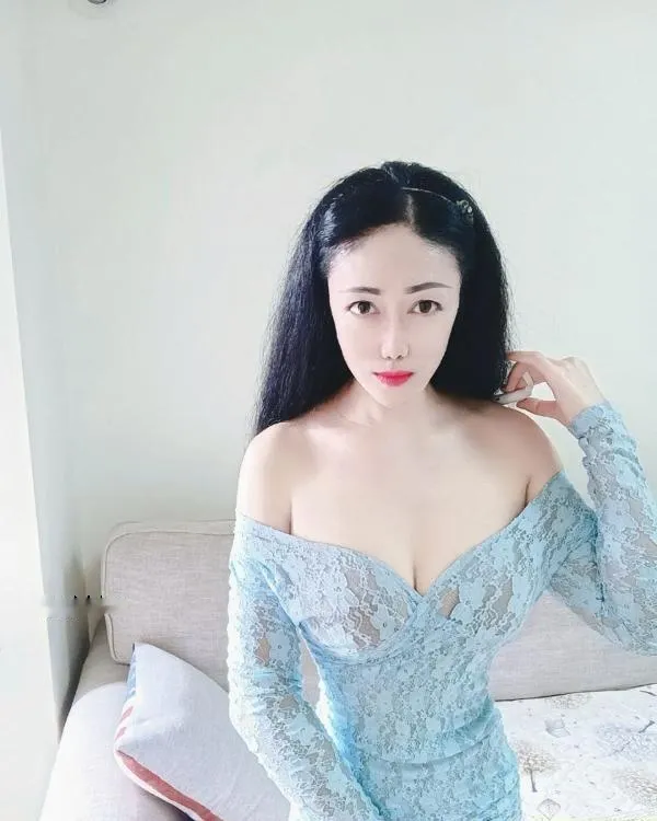 青羊服务不错美女