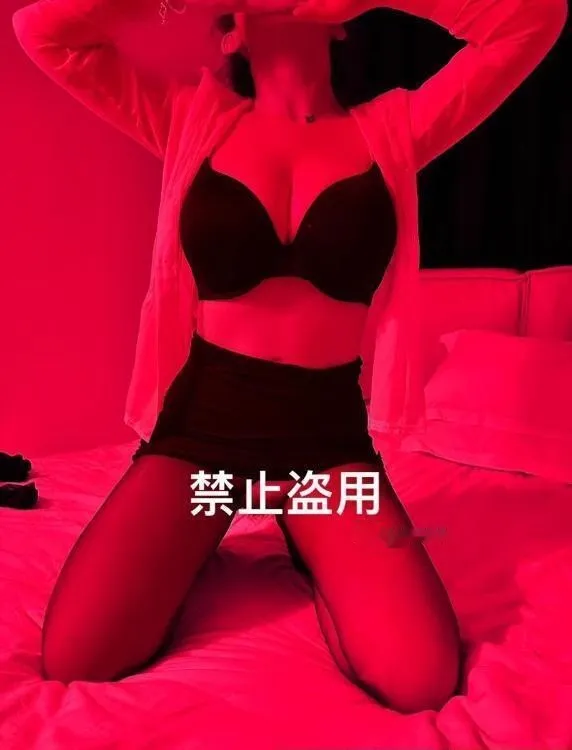 萧山巨乳萝莉