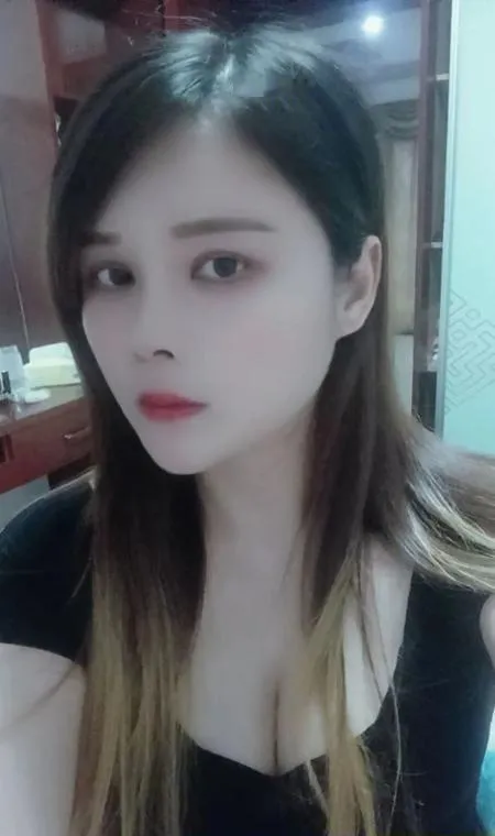 丰满大波热情妹子