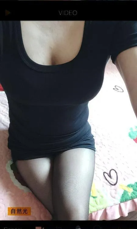 天津黑丝小骚逼