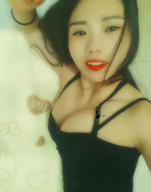 海珠诱人雪儿