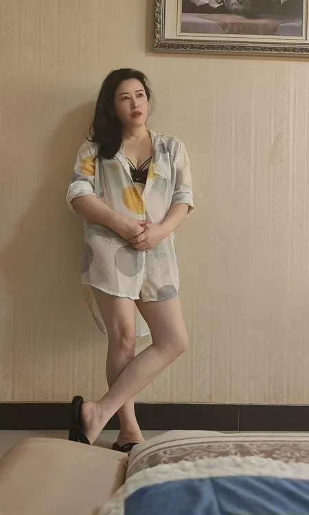 开福大奶少妇