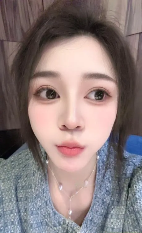 秦淮的小美女