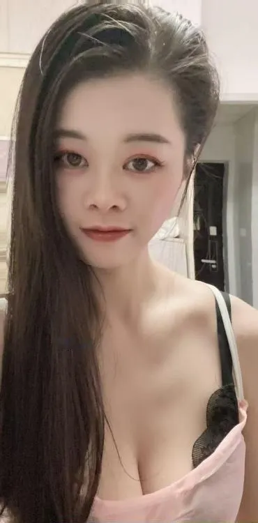 长腿大胸妹