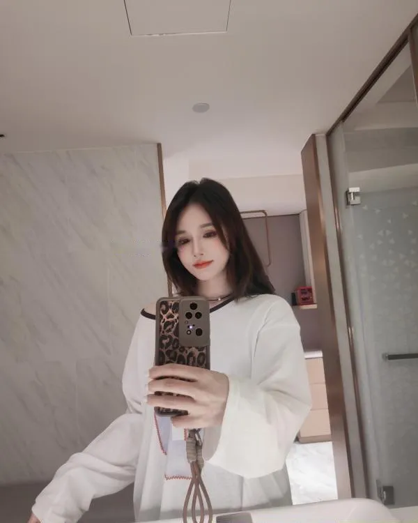 性感风骚的小财迷