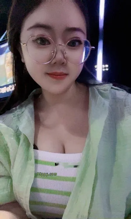 光谷服务系F巨乳琦琦