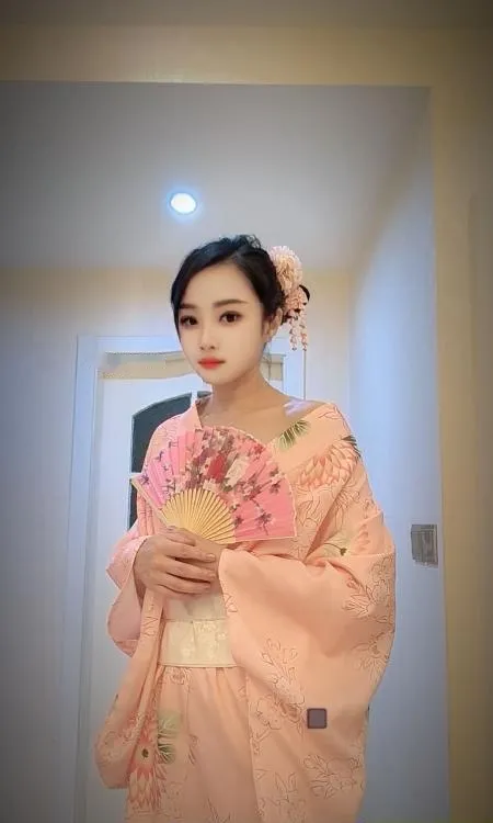 日式和服御姐微微