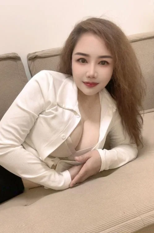 大波浪少妇