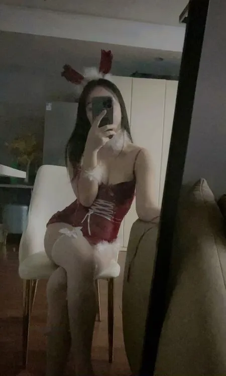 青羊肤白少妇沁儿