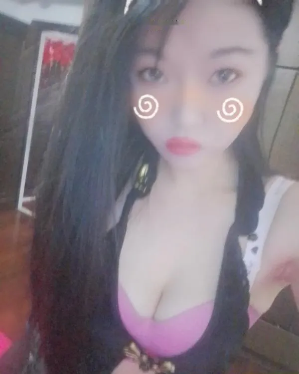 美女少妇