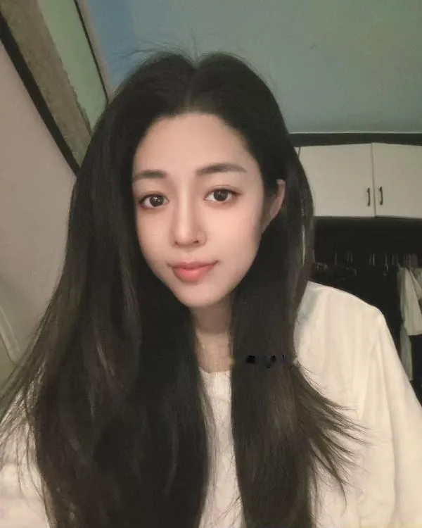 丰满兼职梓琪很有料