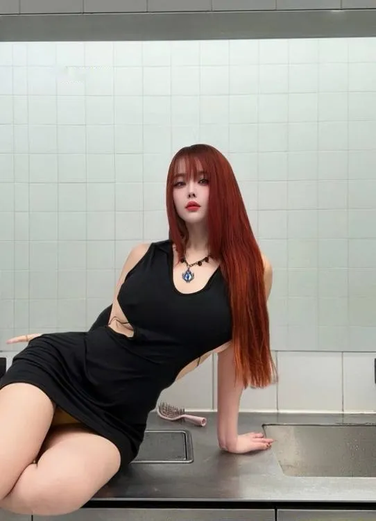 反差女友颜值馨菲老师